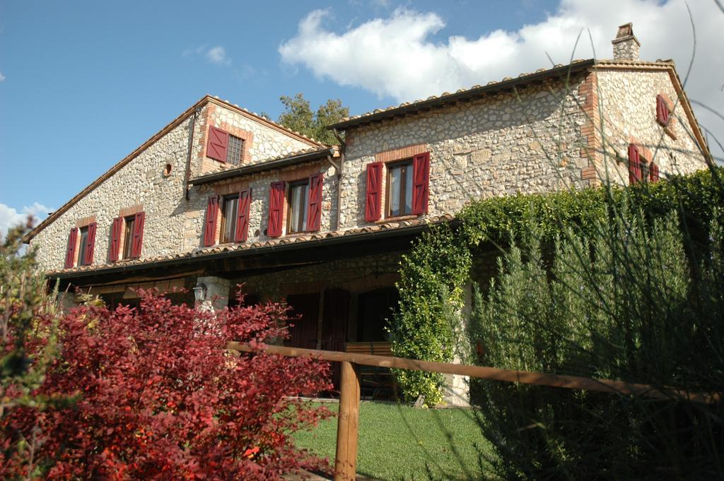 Agriturismo Tara 阿米里亚 外观 照片