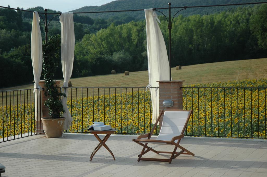 Agriturismo Tara 阿米里亚 外观 照片