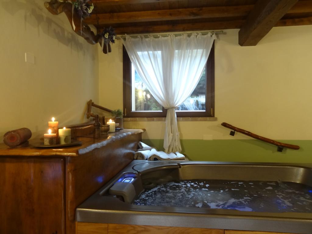 Agriturismo Tara 阿米里亚 外观 照片